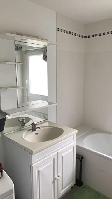 Guer Appartement Lumineux De 60M2 מראה חיצוני תמונה